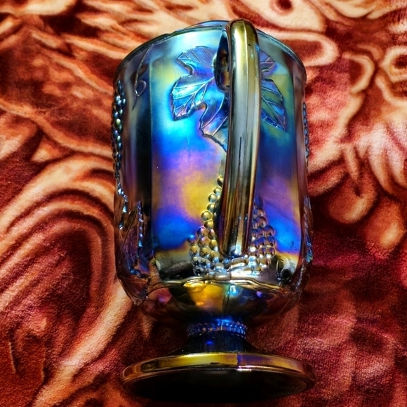 Indiana Glass "Harvest Grape" Iridescent Blue Carnival Glass Pitcher -Colors-WoW - Picture 7 of 10